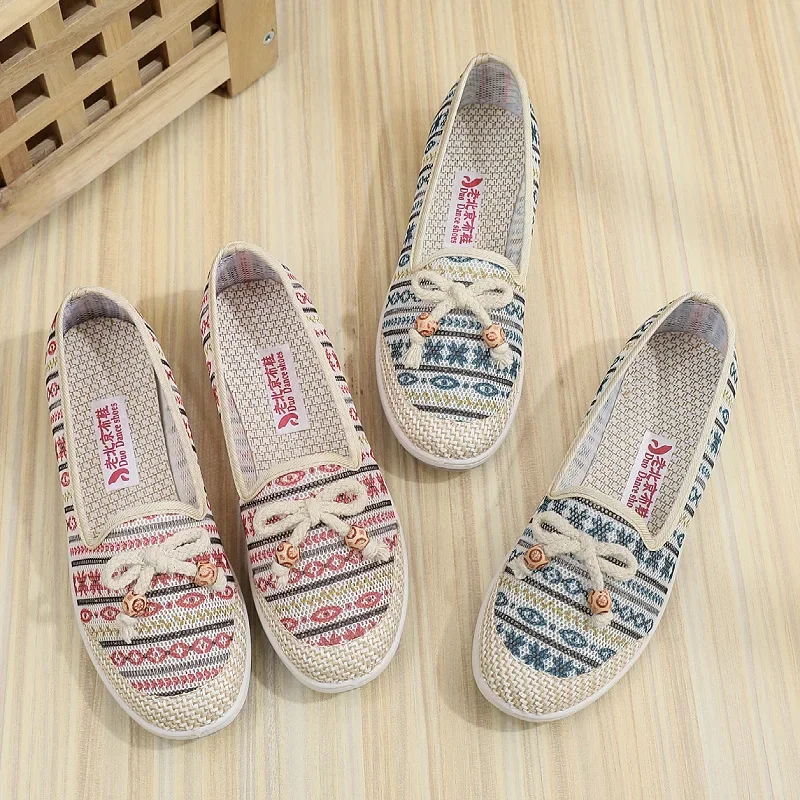 

New women's cloth shoes, mesh shoes, anti slip soft sole, breathable and comfortable shoes for middle-aged and elderly people