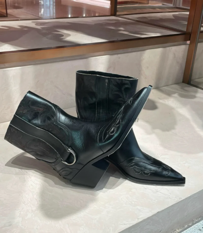 

Women‘s black leather embroidered western ankle boots punk cool chunky heel vintage cowboy bootsbig size luxury designer shoes
