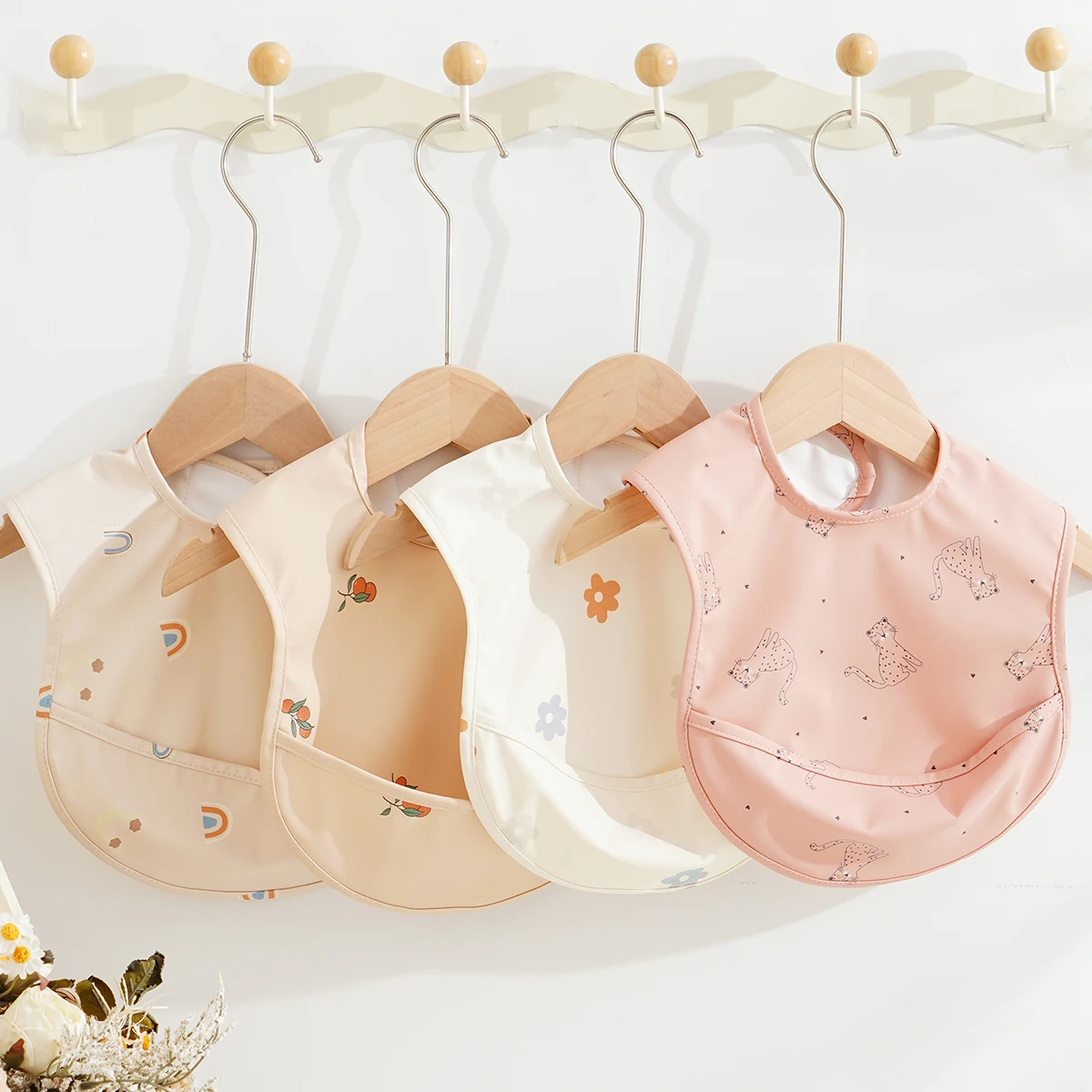 

HappyFlute Anti Dirty Baby Bib Waterproof and Washable Children's Bib With Splash Proof Bag Dining Bib For Girls And Boys