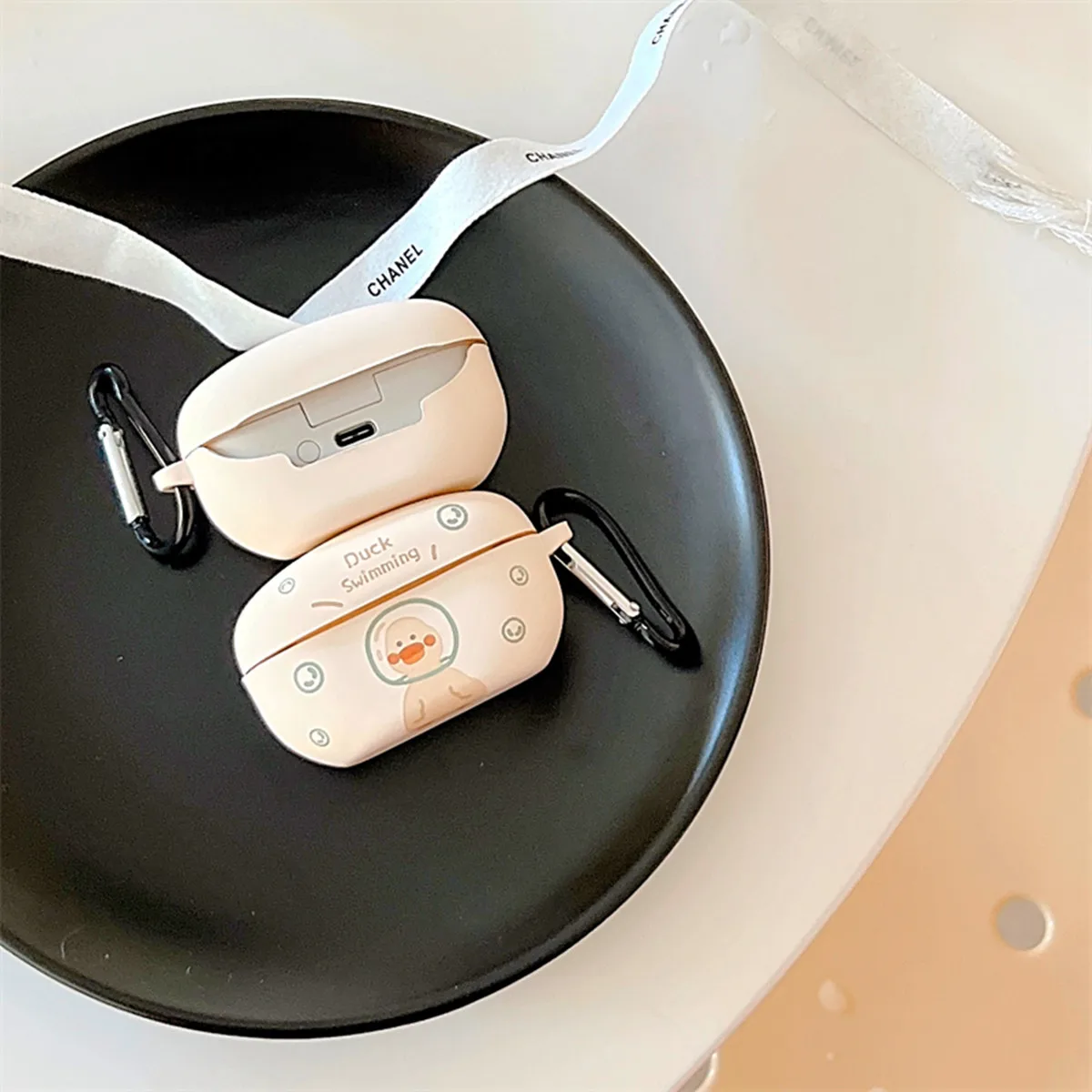 Funda protectora con dibujos animados para auriculares, carcasa con pegatinas de cristal de pato Kawaii, con gancho, WF-1000XM5 para Sony, novedad de 2023