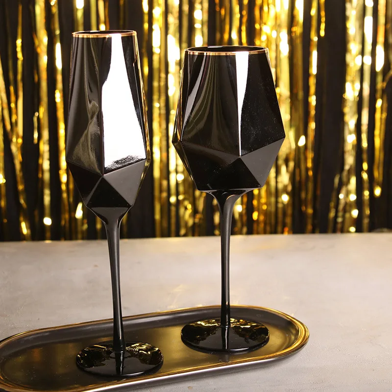 

Pure black crystal, Phnom Penh glass, red goblet, simple goblet, special champagne cup for setting the table in the model room.