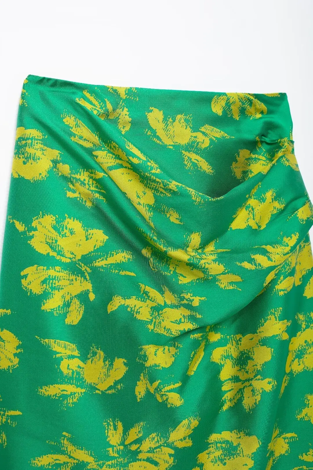 กระโปรงง่ายและอเนกประสงค์เอวสูงสไตล์สตรีทกระโปรงหนังแฟชั่นสไตล์ยุโรปและอเมริกาใหม่ฤดูใบไม้ร่วง