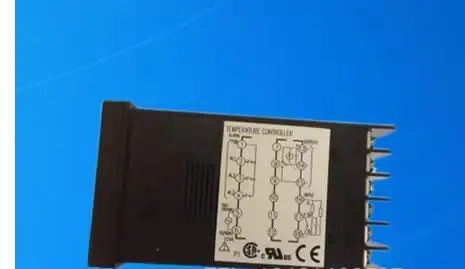 

Install temperature controller PXR4TAY1-8W000-C air compressor temperature switch temperature gauge