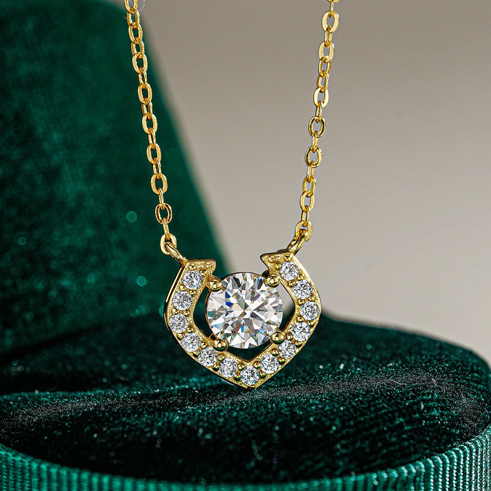 

Irregular Geometry 18K Gold Inlaid Pendant, Moissanite Necklace, Fashionable Women's Platinum PT950 Diamond Collarbone Chain