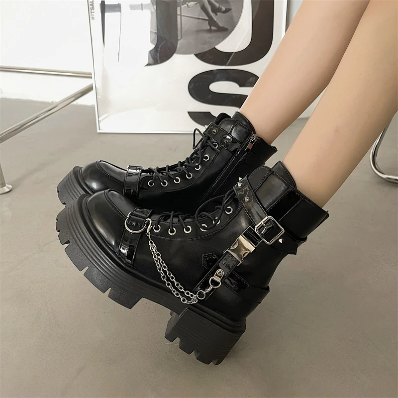 High Quality Rivet Chain Design Short Boots for Women Metal Decor Black Punk Style Women Shoes Gothic Shoes Trend Lady Rock Boot