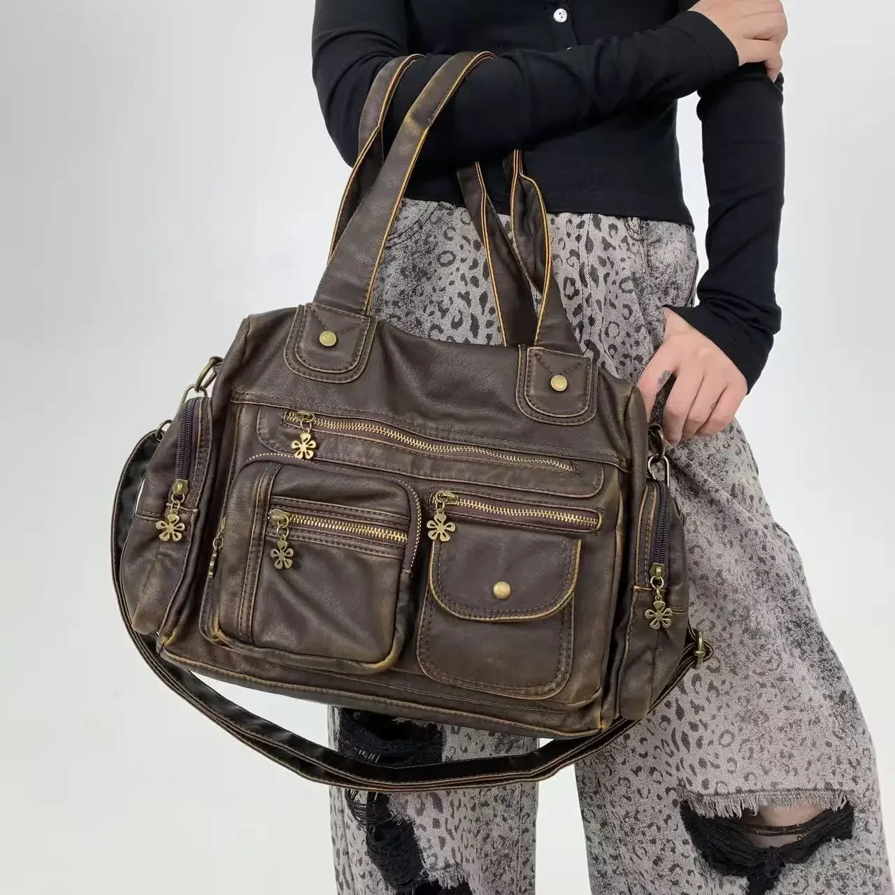 

Y2K women's personalized washed used motorcycle tote bag with large capacity and multiple pockets, vintage crossbody bag