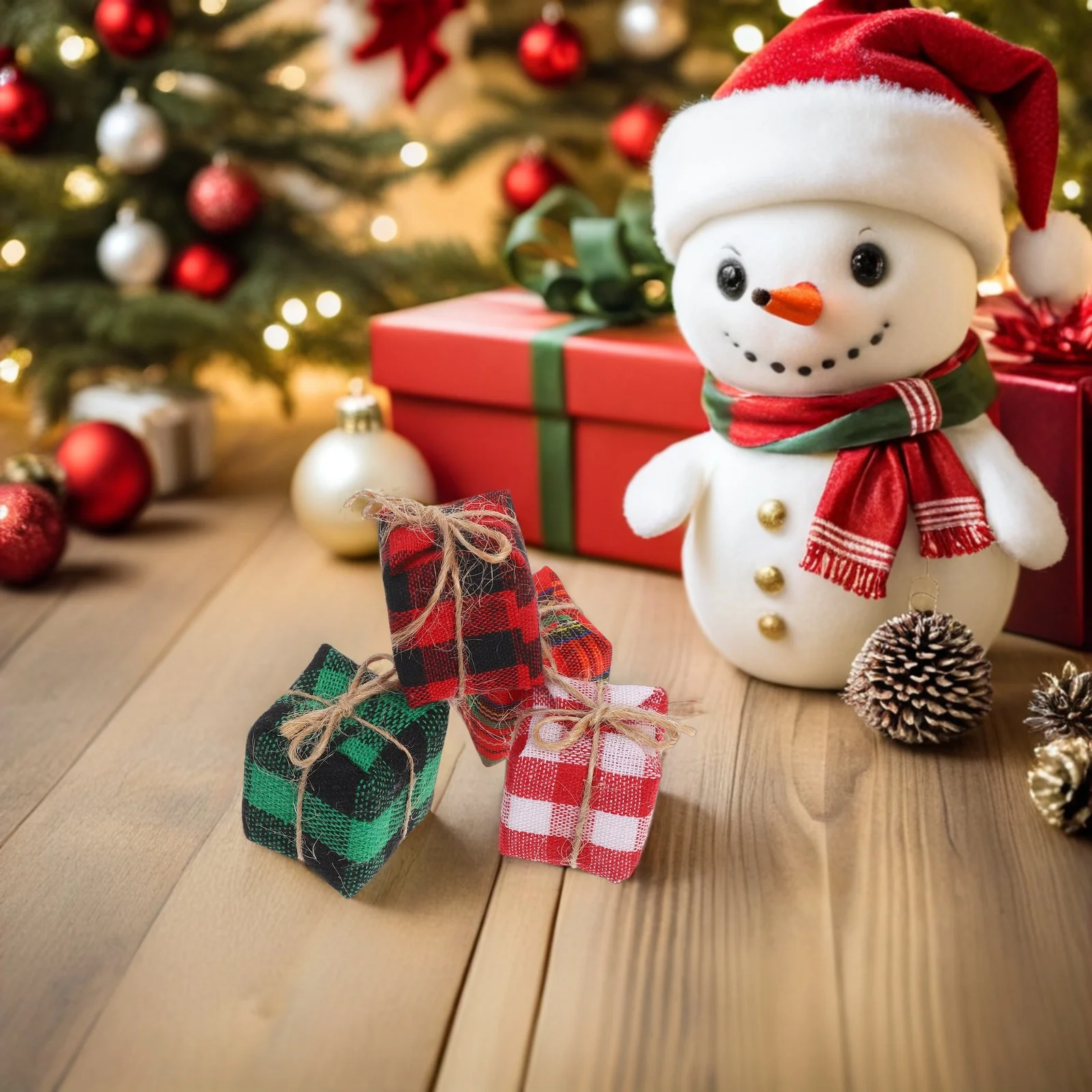 

24Pcs Christmas Decorations Mini Gift Box Ornaments Lightweight Durable Tree Hanging Pendants Holiday Party Favors