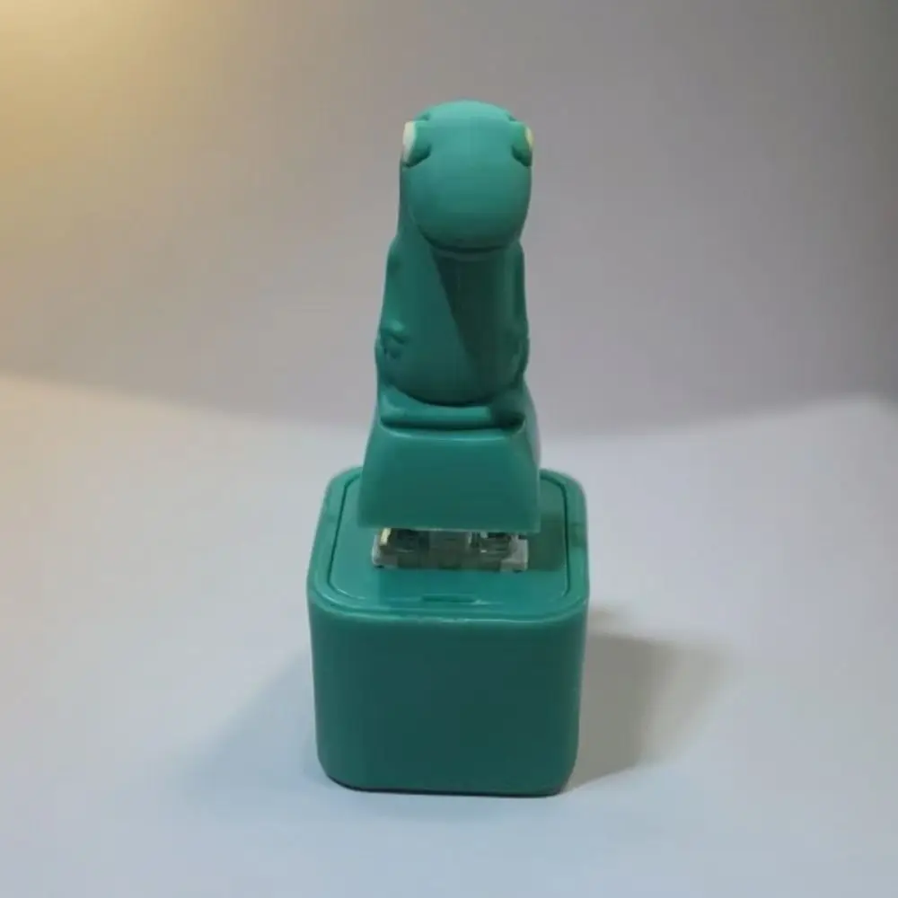 Flash Effects Lizard Button Keychain With LED Colorful Lights Lizard Voice Key Ring Fidget Rechargeable Lizard Sounds Pendant