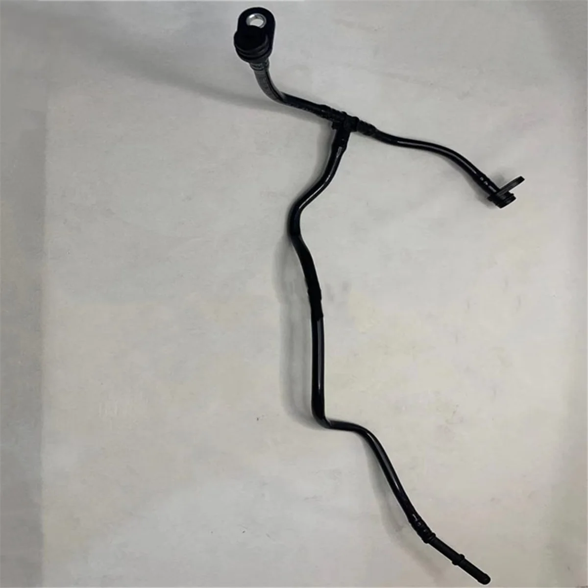 94610602660 tubo del serbatoio del liquido di raffreddamento per Porsche Cayenne 92A Panamera 970 Macan 95B tubo di scarico del carter del radiatore