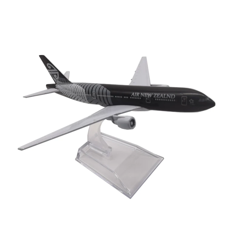 16CM Airplane Air New Zealand Boeing B777 Metal Diecast Aircraft Model Toys Airplanes Kids Gift Collectible