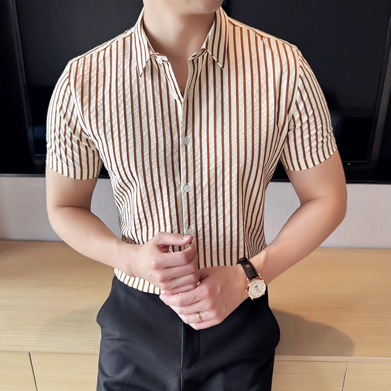 Men Striped Shirt 2024 Summer Light and Thin Breathable Sweat Absorbing Short Sleeved Slim Fit Casual Pleated Shirt Men clothing