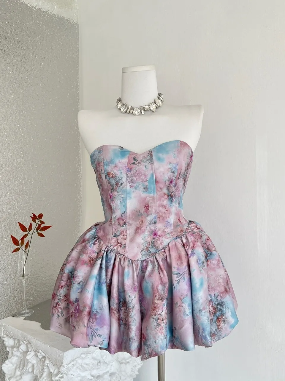 

Retro Floral Heart Print Halter Dress High Waist Shorts Two Piece Set Summer Fashion Women's Ensemble Short Length Pants