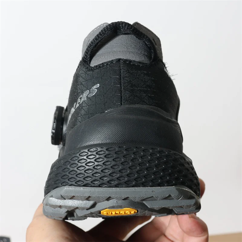 

Hot-selling new lightweight, durable, breathable, high-quality outdoor walking shoes. Casual walking shoes. Very good.
