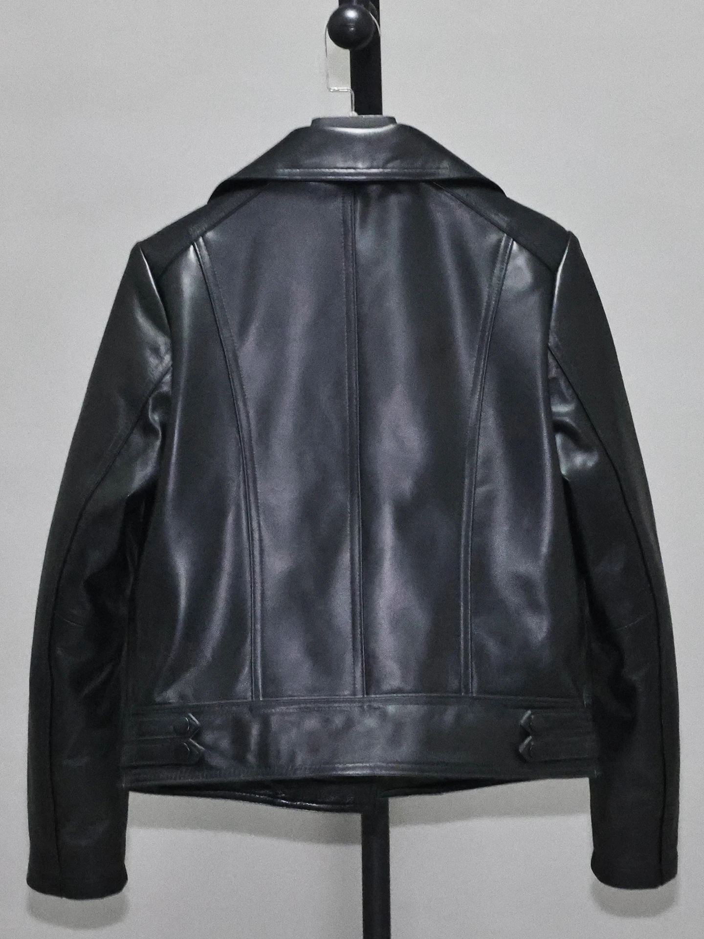 Lässige Motorradjacke für Damen aus Schafsleder, Kurze Jacke für Junge Leute, Einfache Freizeitjacke mit Langen Ärmeln und Reißverschluss