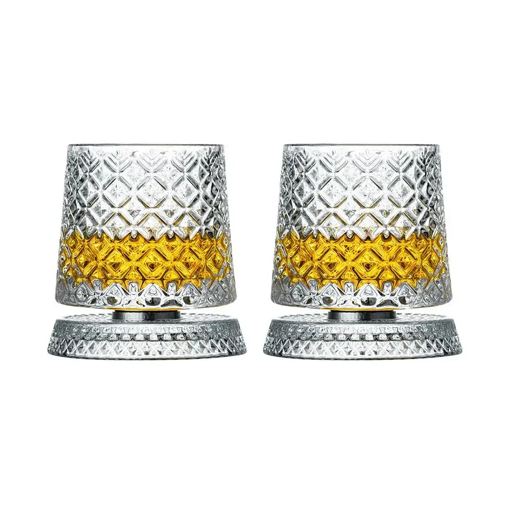 2 SZT. Obrotowe kieliszki do whisky z szklaną podstawą, obracane o 360 stopni, kryształowe kieliszki do rumu, idealne na przyjęcia koktajlowe, prezent dla miłośników drinków. — 2