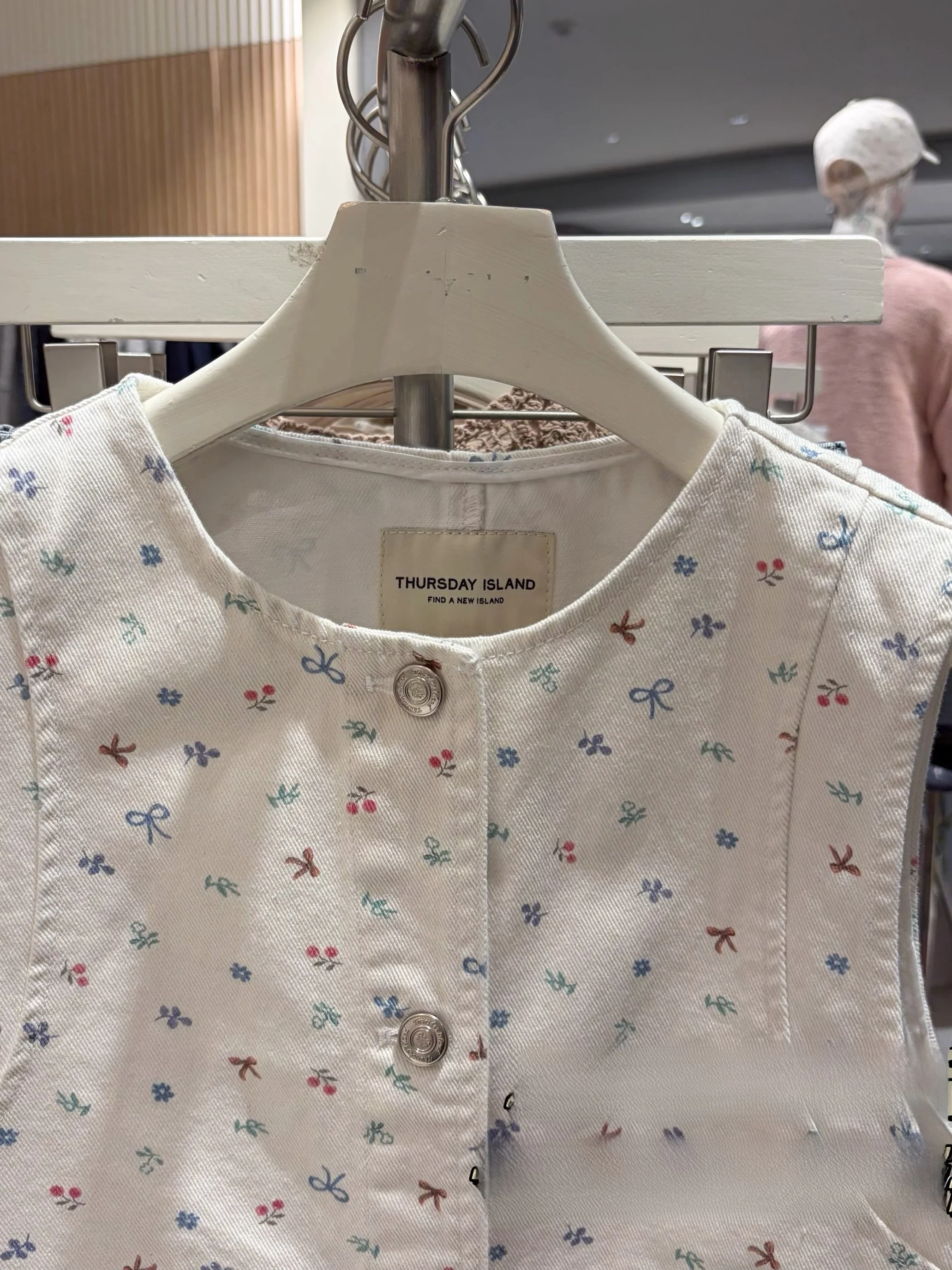 Slimming Printed Casual Vest 2026 Summer New Style Women's Fashion Top round Neck Single Button Closure Other Material 100%