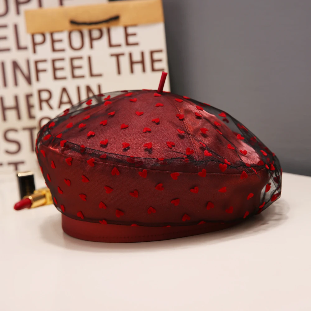 Spring and Summer 2025 New Japanese Versatile Lace Flower Love Printed Beret Small Fresh Thin Painter Hat