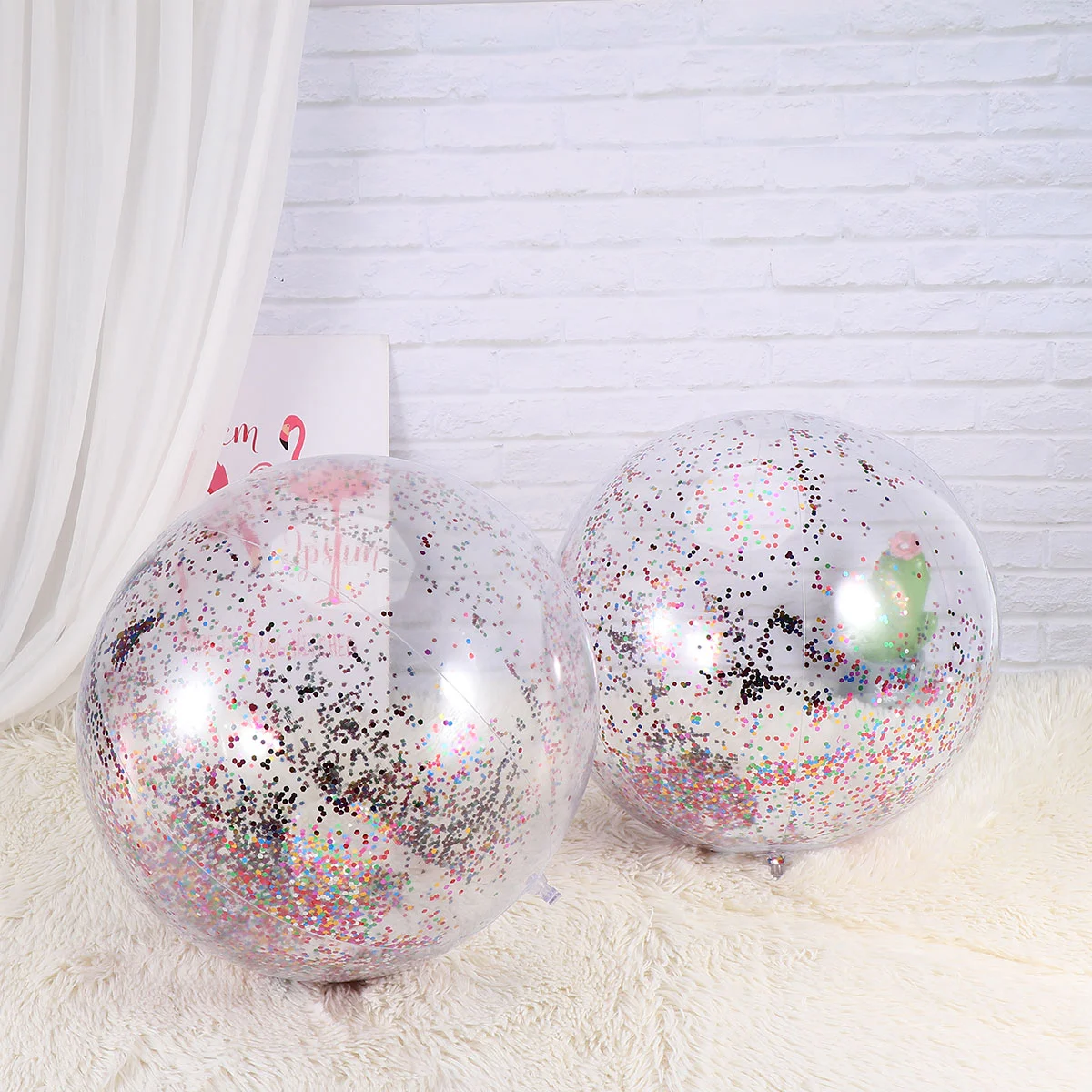 

4pcs 16 Inches Sequin Inflatable Ball Glitter Ball Pool Game Play Toy Transparent Beach Ball Photo Props with Pump (2pcs