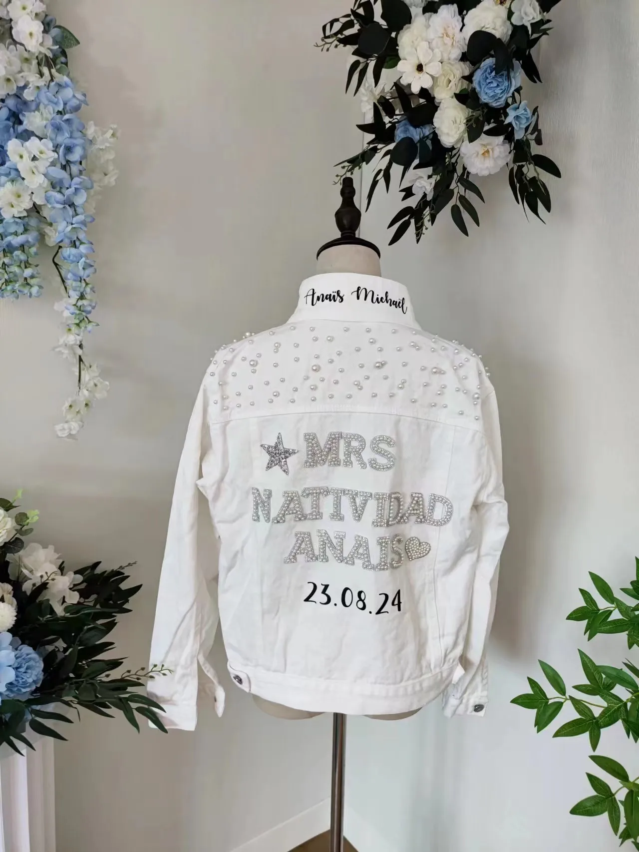 

Bride to Be Personalized Pearl Denim Jacket Bachelorette Wedding Gifts Customized Name Bride White Coat Dressing Gown Jean Coats