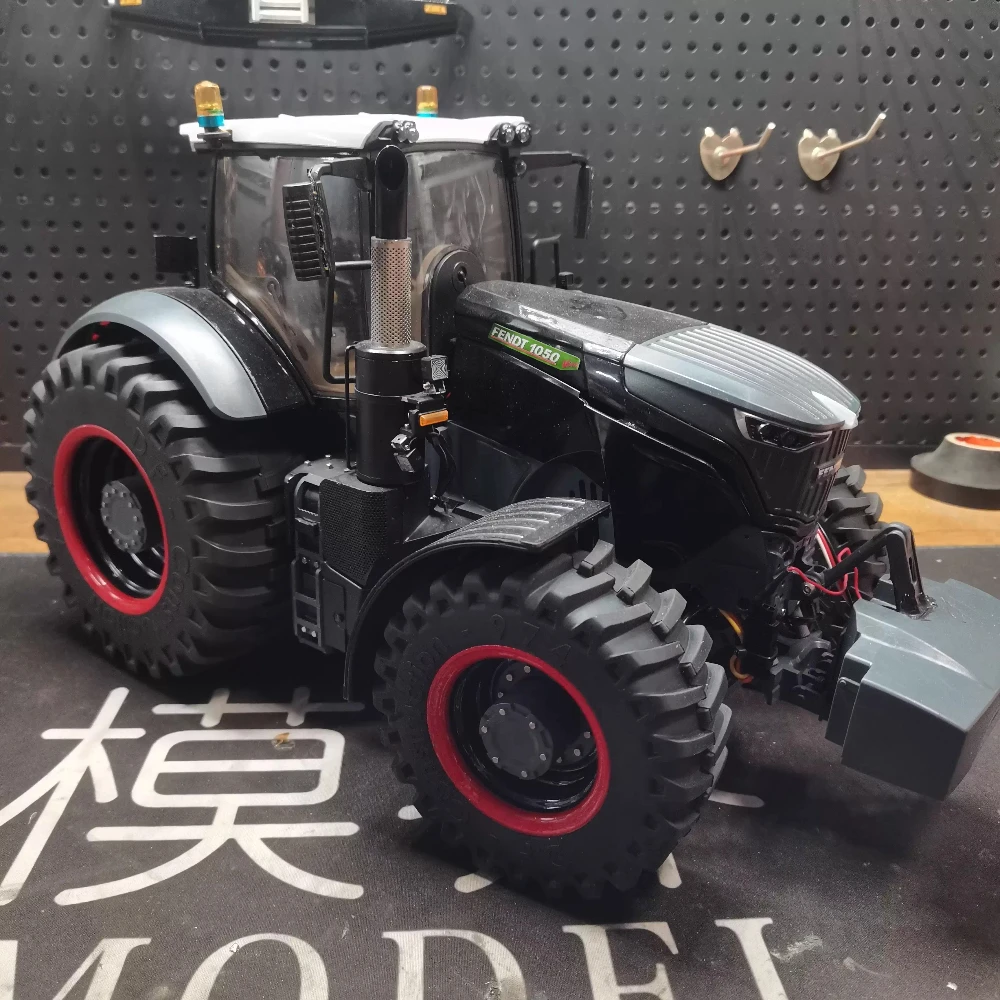 LESU 1050 1/16 4X4 RC Tractors Metal Finished Chassis Painted Model with Cabin Differential Lock Controlled RTR Truck Car Toys
