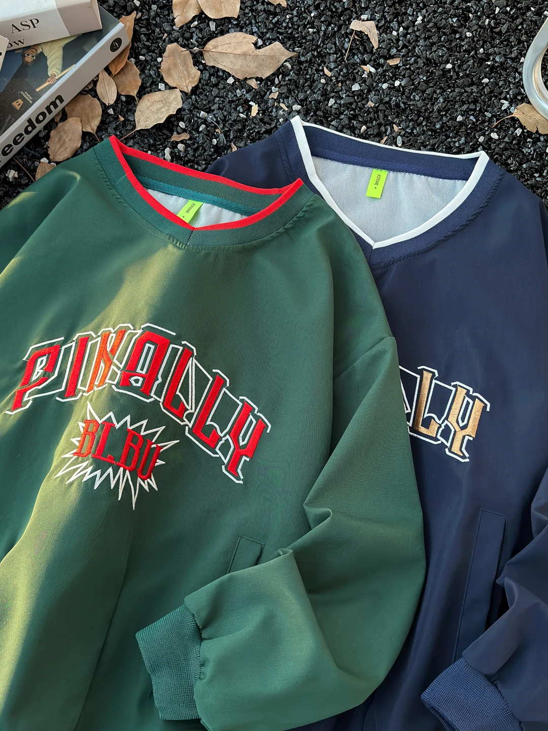 

Мужская свободная толстовка с длинным рукавом и вышитыми надписями, весенне-осенний повседневный топ, американский трендовый бренд, тяжелый трикотаж...