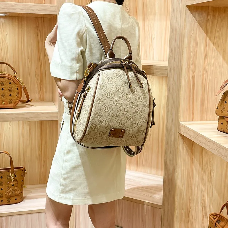 

Light luxury niche brand women's backpack 2025 autumn and winter new large capacity lightweight commuting backpack fashion