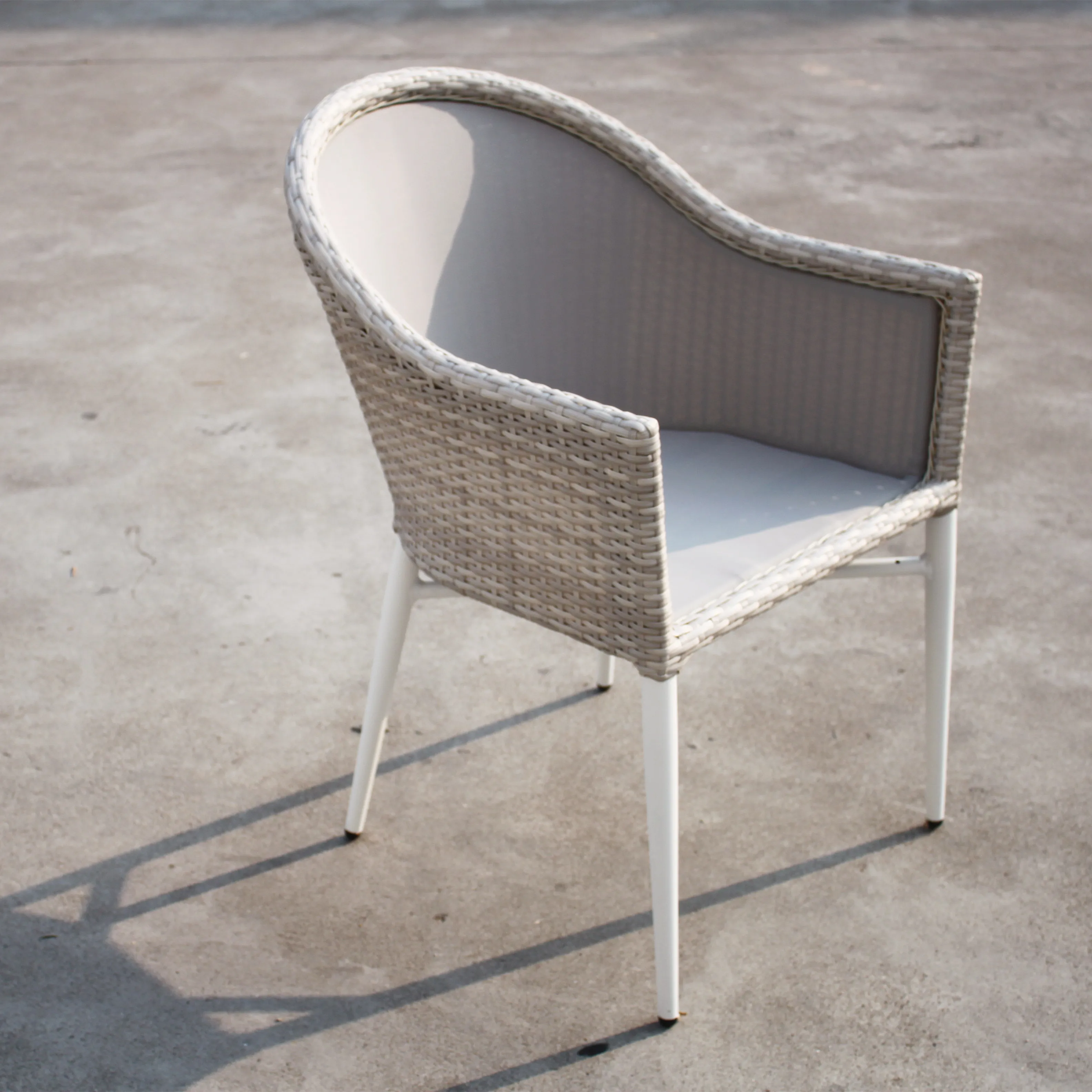 Sconto 7 pezzi di lusso in rattan PE set da pranzo impermeabile Foshan prezzo di fabbrica sedia e tavolo da giardino per esterni