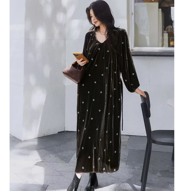 

Новое весеннее элегантное женское платье в стиле ретро с цветочной вышивкой, V-образным вырезом, длинными рукавами, из шелка и бархата, на шнуровке, свободного кроя, размеры S-XL