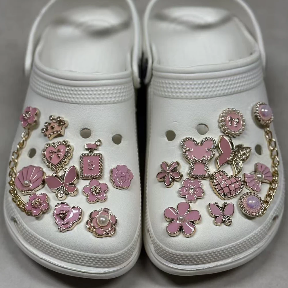 20pcs Pink Camellia Flower Crown Bow Shoe Charms Cute Kawaii Shoe Decor Sandals Accessories for Clog DIY Gift for Women & Girls