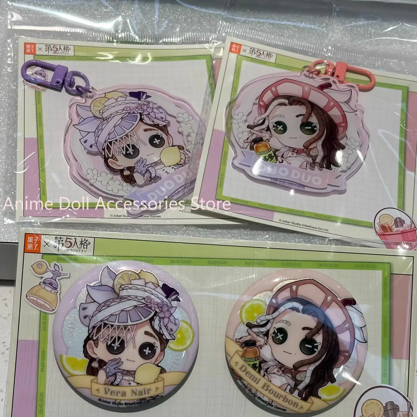 

Аниме идентичность V Деми Бурбон парфюмер косплей акриловый кулон брелок значок мультяшные булавки DIY украшения аксессуары для одежды