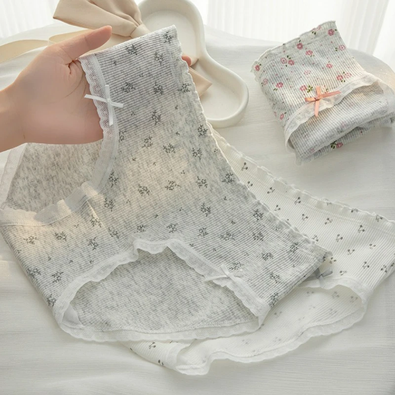 

1pcs Women's Sweet Cute Comfort Briefs Pure Cotton Breathable Ruffle Bow Mid-Waist Butt Covering Triangle Seamless Soft Briefs