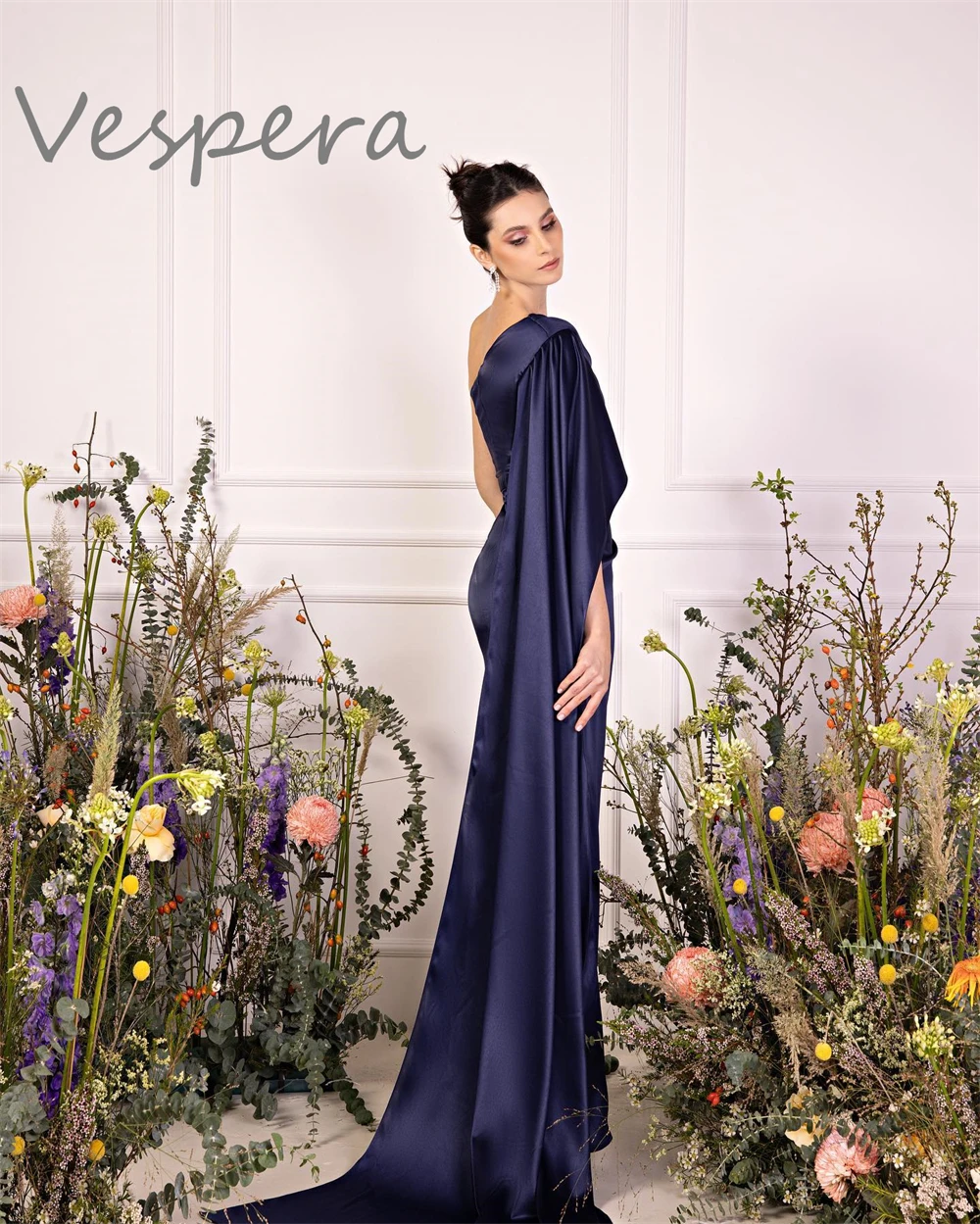 

Customized Exquisite Satin Evening Dresses Luxury One Shoulder Homecoming Dresses Temperament Sweep Train Vestido De Festa