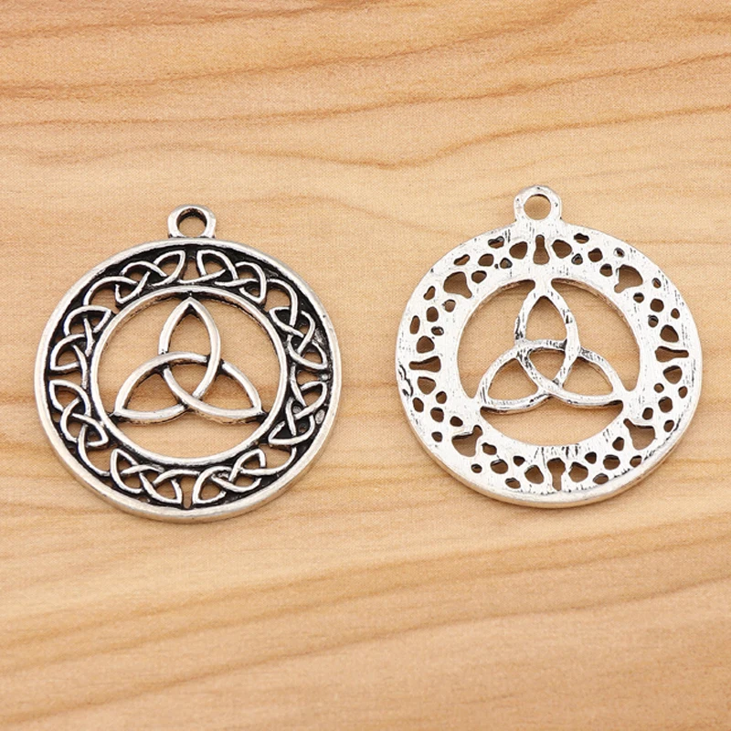 15 Pieces Tibetan Silver Large Celtic Knot Trinity Triquetra Round Charms Pendant for DIY Necklace Jewelry Making Accessories