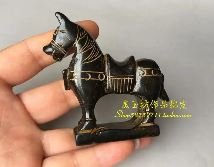 Jade Collection: Natural Xiuyu, Old Jade Horse, Han Dynasty War Horse Decoration,  Objects