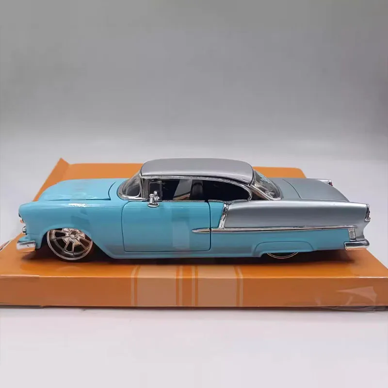 

Diecast Original 1:24 Scale 1955 BEL AIR Simulation Alloy Car Model Decoration Collection Toy Gift Decration Souvenir Display