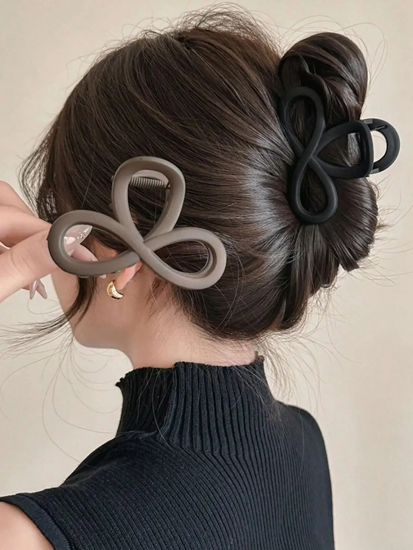 

Пластиковая заколка для волос в форме банта 8,5 см для женщин, однотонная, минималистичная, элегантная, аксессуар для волос