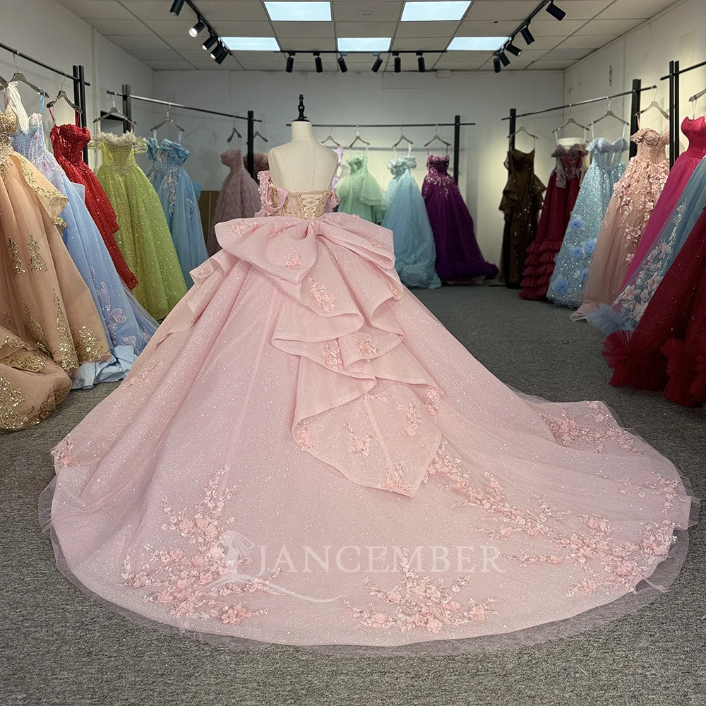 ชุดเดรสงาน Quinceañera สีชมพูสวยหรู ทรงบอลกาวน์ แขนสั้น สำหรับสาววัย 15 ปี  สามารถสั่งตัดได้