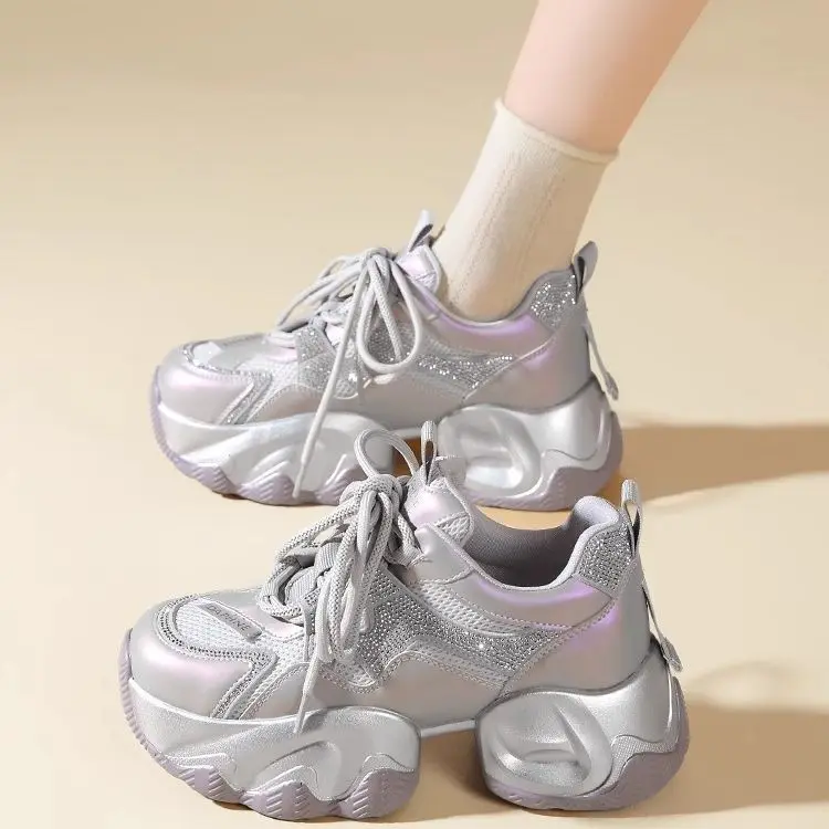 Женские туфли для папы на толстой подошве, новинка лета 2023 г., универсальная дышащая повседневная спортивная обувь с мягкой подошвой и сеткой Tide