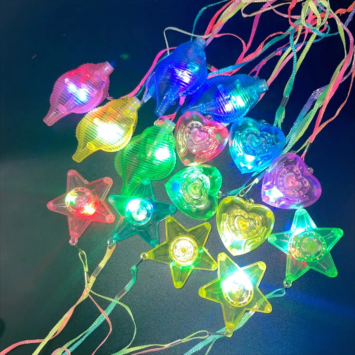 10/20/30/50 Pcs Star Heart LED Light Up Necklace Pendants Flashing Glow Luminous Necklace Girls Led Flashing Necklace Party view 3