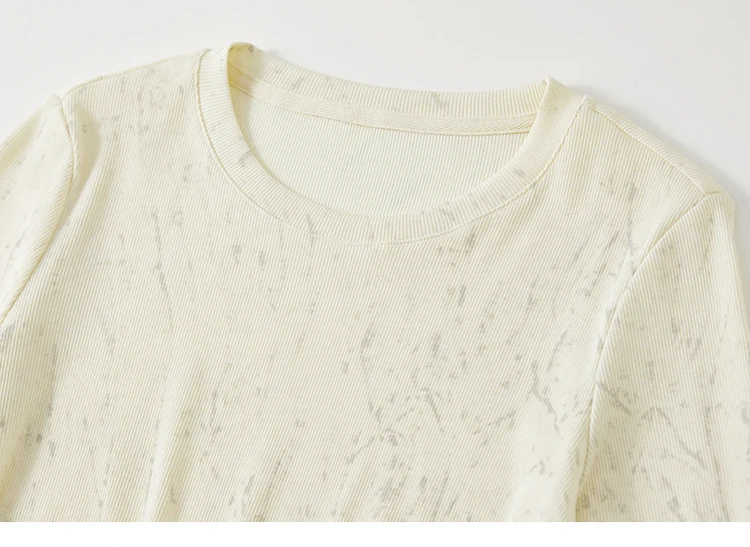 SENTUBILA Baumwoll-Druck-T-Shirt für Damen, Falten, unregelmäßiger Strick, Rundhalsausschnitt, lange Ärmel, einfache Crop-Tops, Frühjahr 2026, 151T58434 – Detail 28