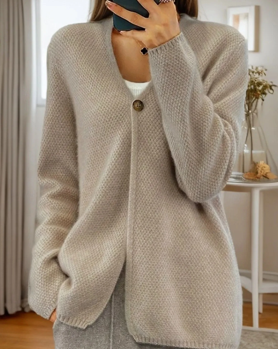

autumn and winter solid color long sleeved V-neck knitted cardigan with breasted jacquard women's sweater