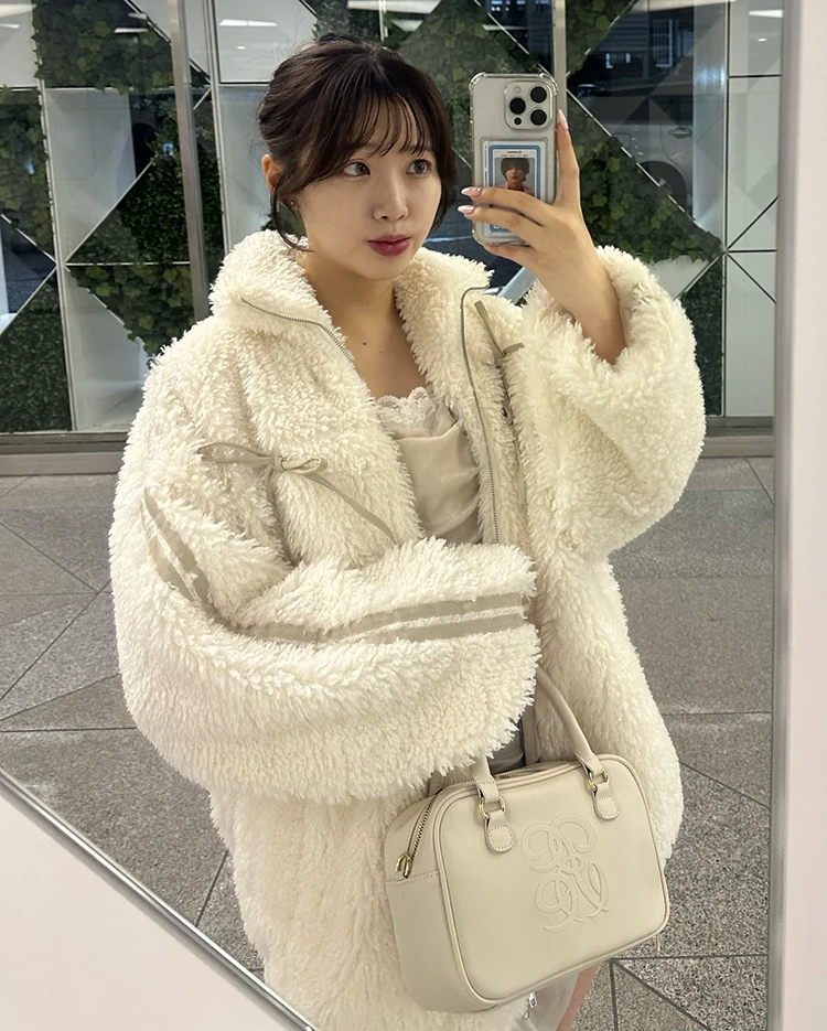 Giacca in pelliccia sintetica dolce moda stile giapponese Autunno e inverno Cappotto in peluche addensato caldo per nuove ragazze Cappotto in pelliccia da donna 2025