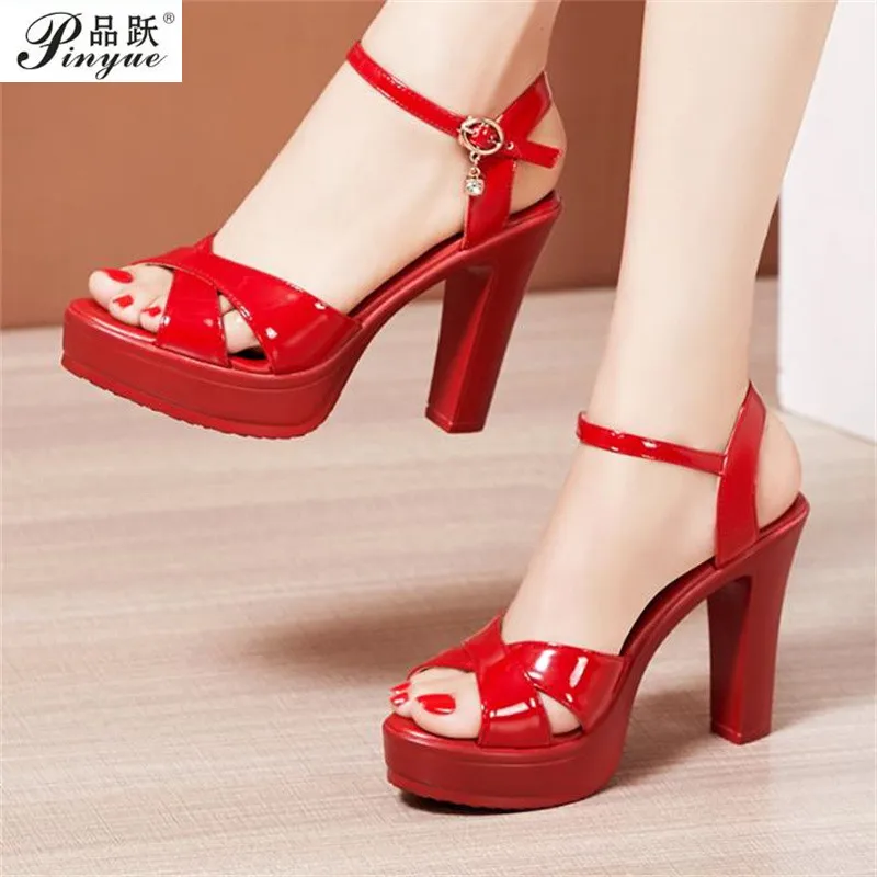 

Элегантные лакированные кожаные сандалии 10 см, обувь на платформе, офисные женские сандалии на высоком каблуке, обувь для банкета, ночного клуба, размер 32-43