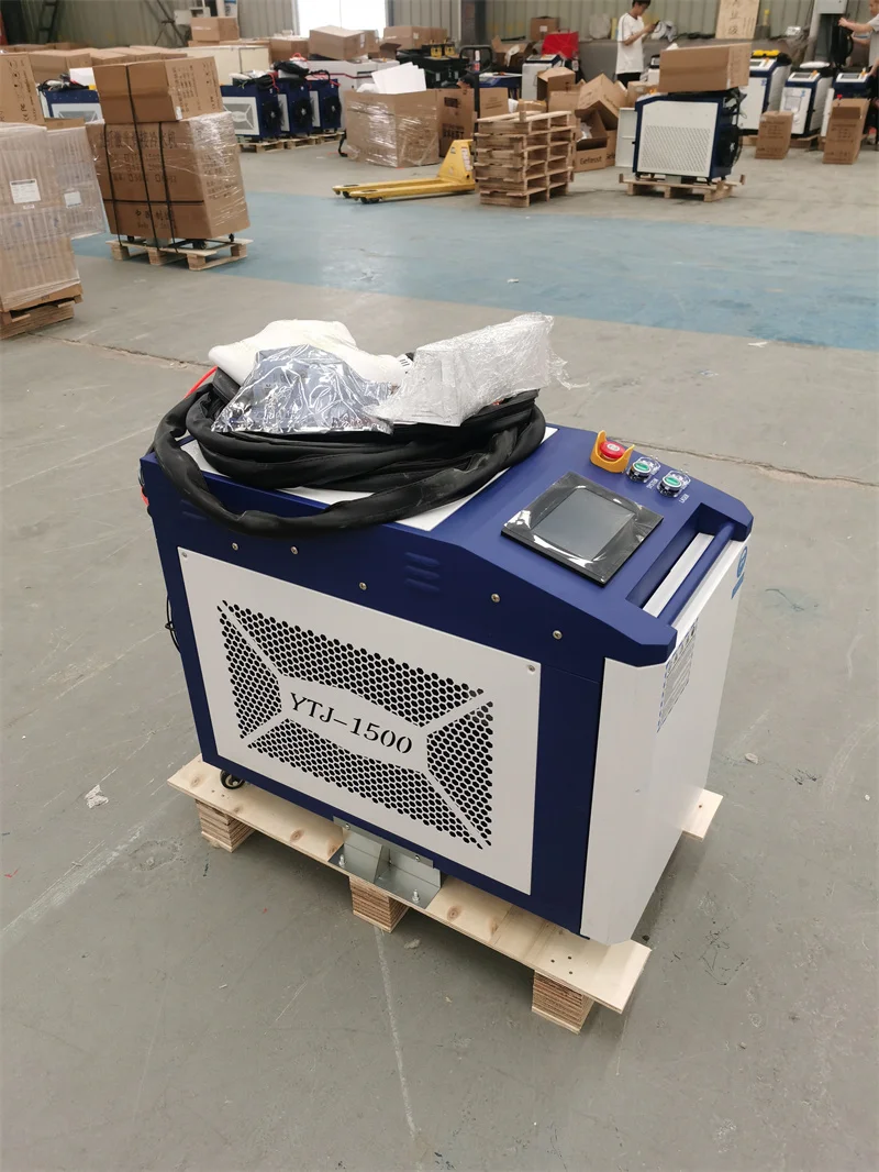 Water-cooled Laser Welding Machine 3kw Handheld 3 in 1 Laser Welding Machine for Metal Cutting and Clean Welding 4 in 1