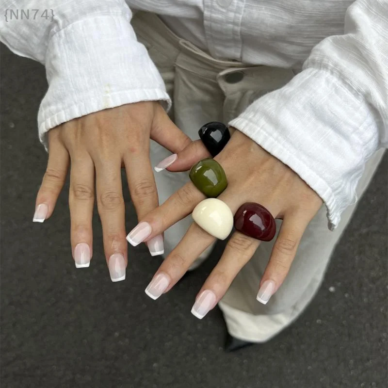 Ins Style Vintage Resin Ring – Irregular Transparent Colored Design, Boho Geometric Finger Ring & Aesthetic Jewelry Accessory
