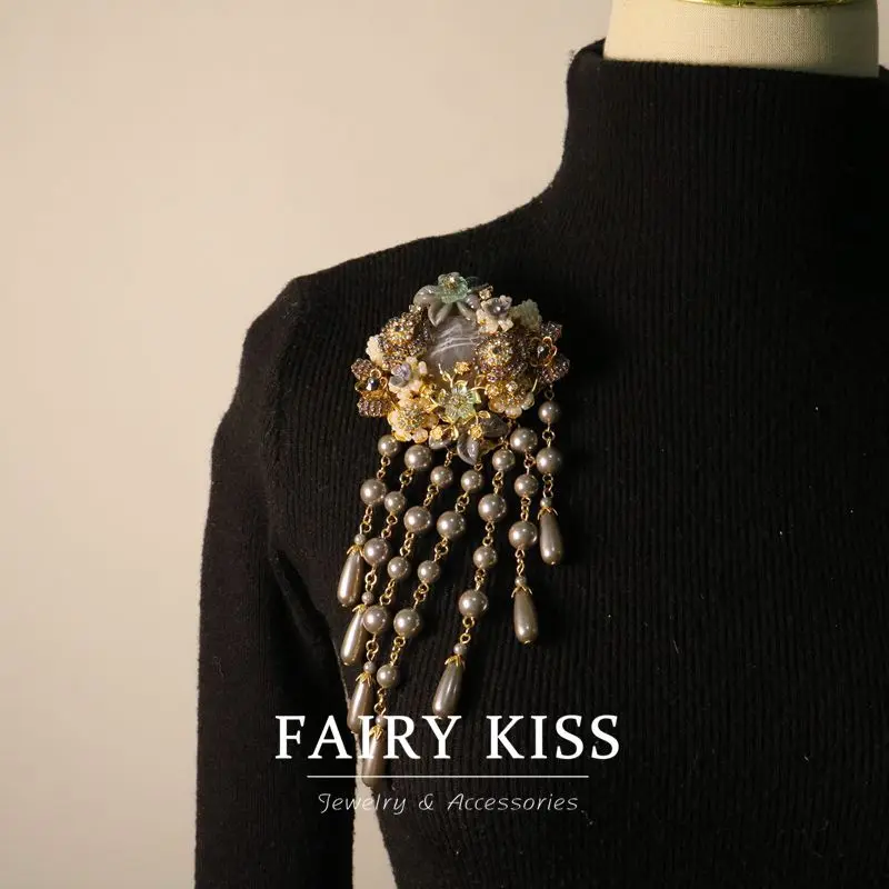 Exaggerated flowers hand-woven delicate fashion long tassel brooch heavy high-grade personalized design accessories