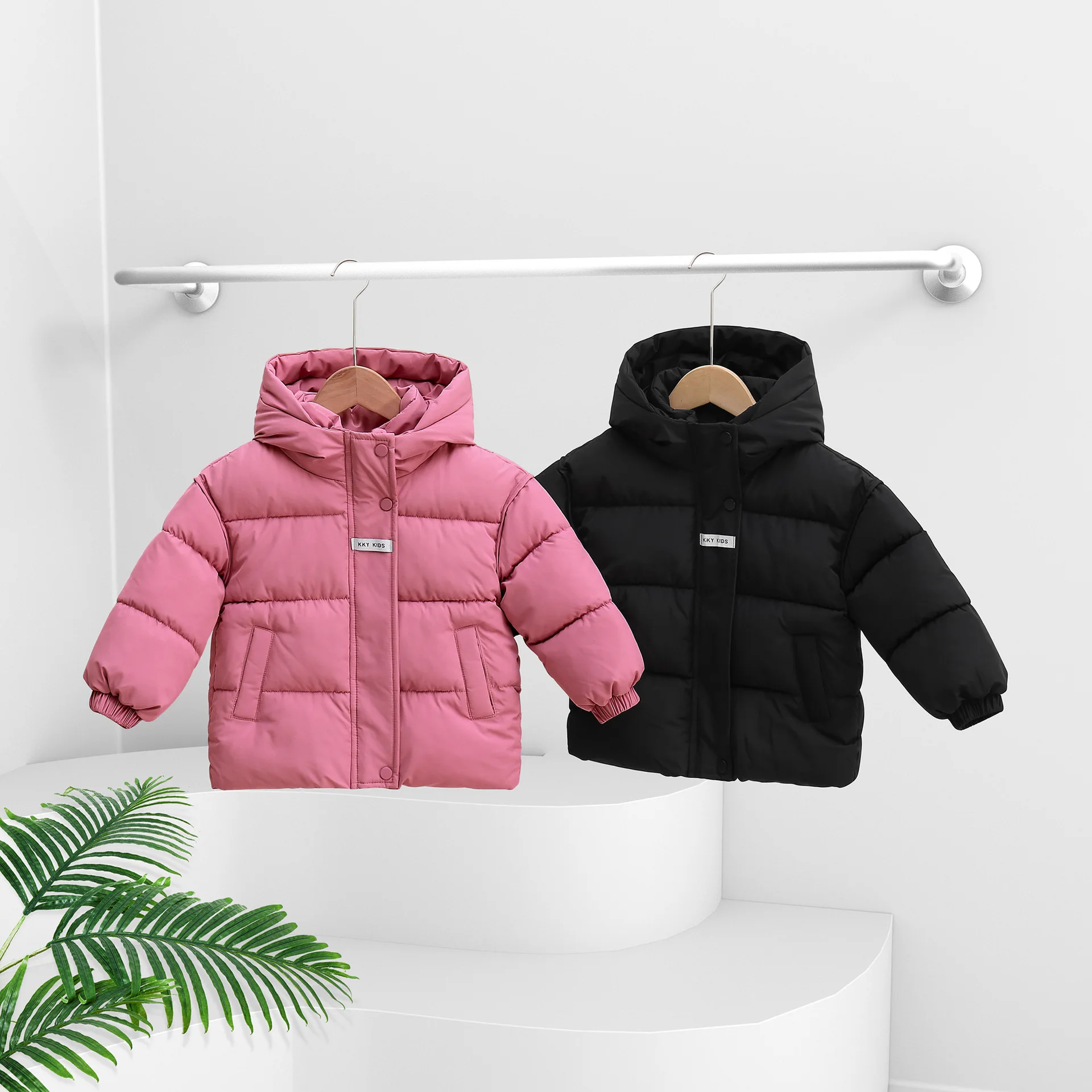 

New Winter Children's Clothing - Cotton Coat with Hood and Thick Padding for Boys and Girls, Boys' and Girls' Parka-style Jacket