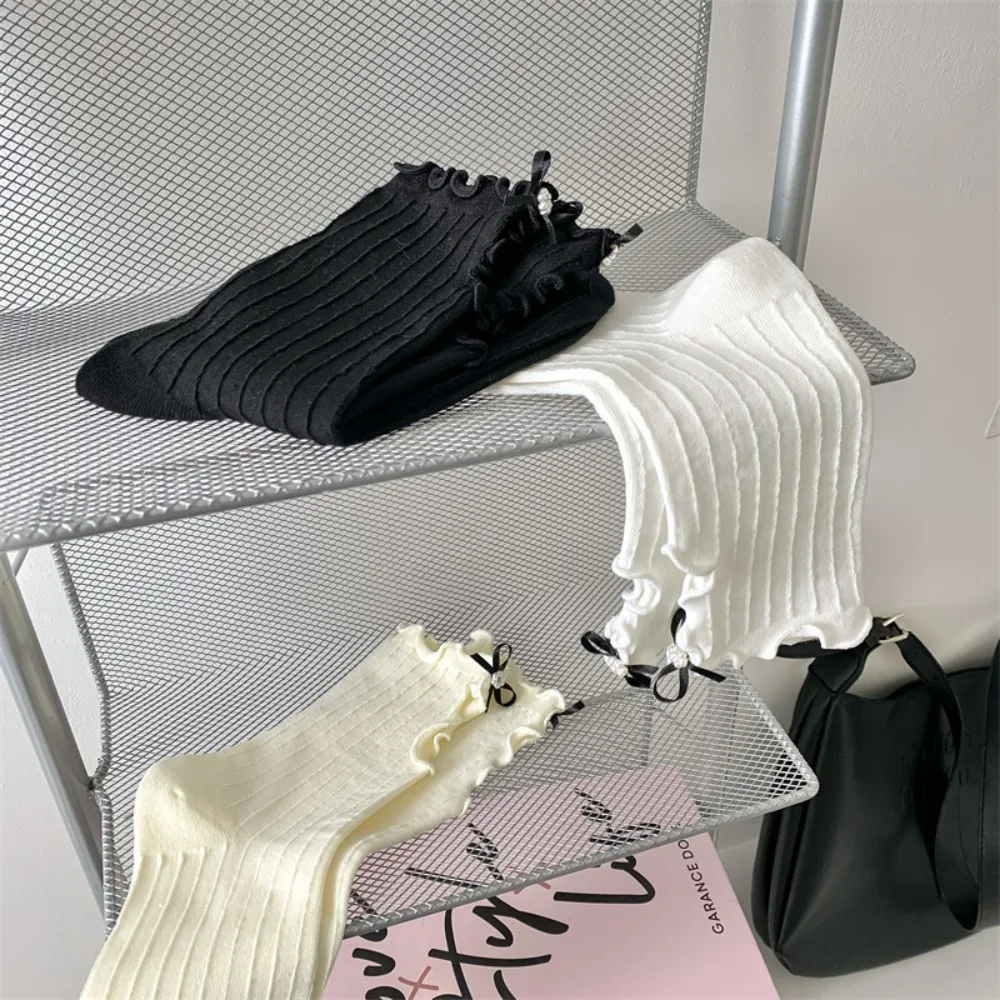 

И летние женские носки средней длины против трения JK в японском стиле, однотонные милые носки с оборками и жемчужным бантом, длинные носки