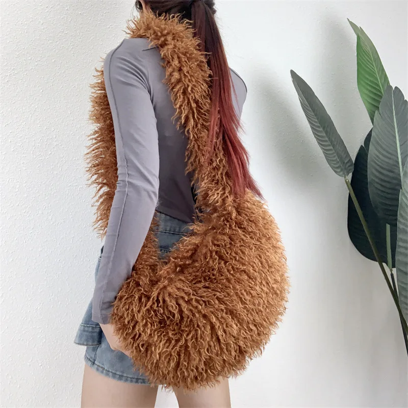 Artificial Wool Women\'s Furry Shoulder Bag Winter Fashion Ladies Faux Fur Crossbody Bags Large Capacity Female Plush Handbags