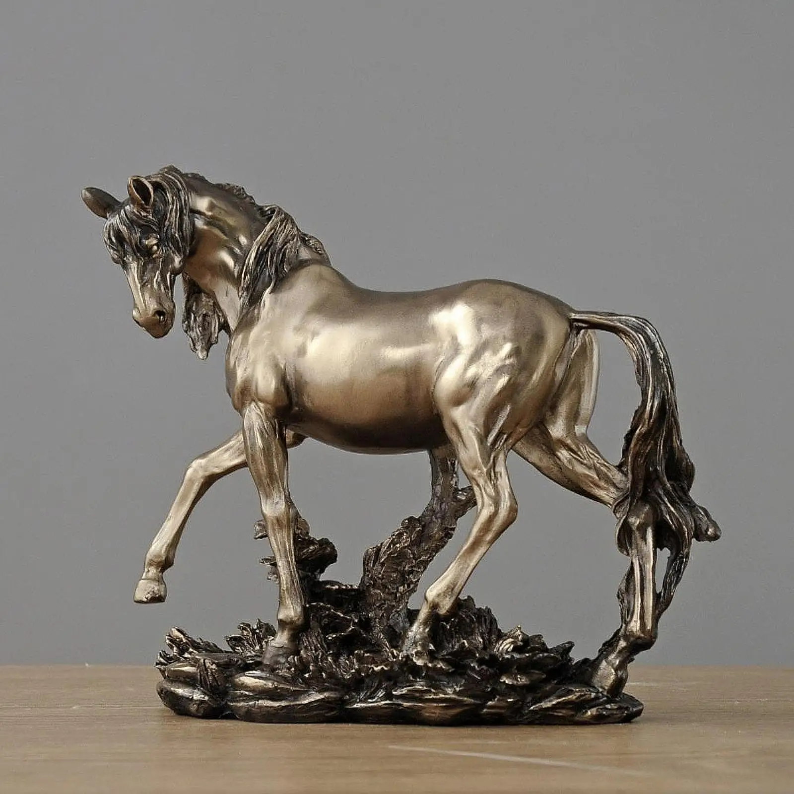 

Статуя лошади, декоративная фигурка лошади, украшение, подарок на новоселье, столешница